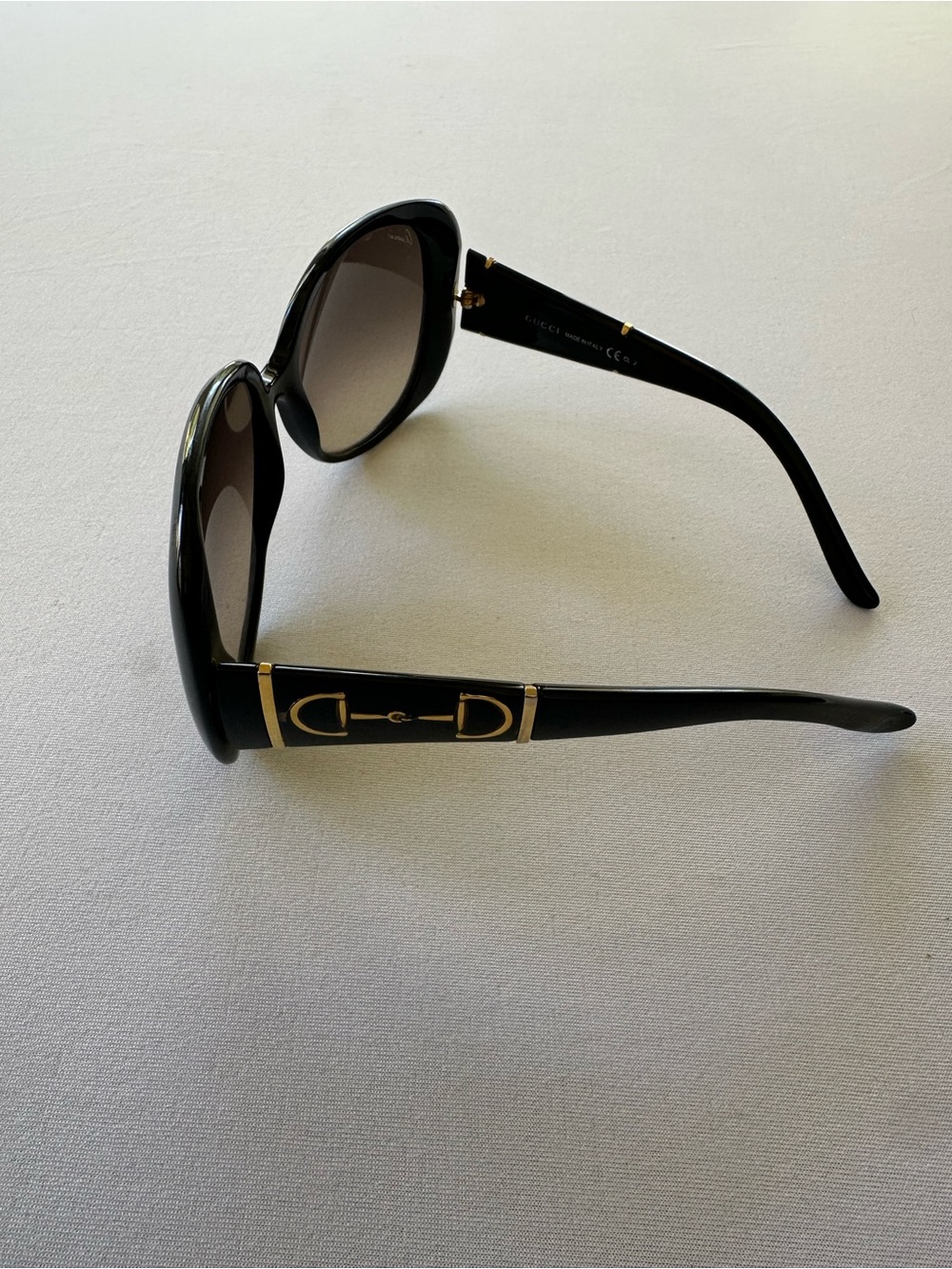 Vintage Gucci Women’s Oversized Black Sunglasses Horsebit logo in Gold Boho Chic